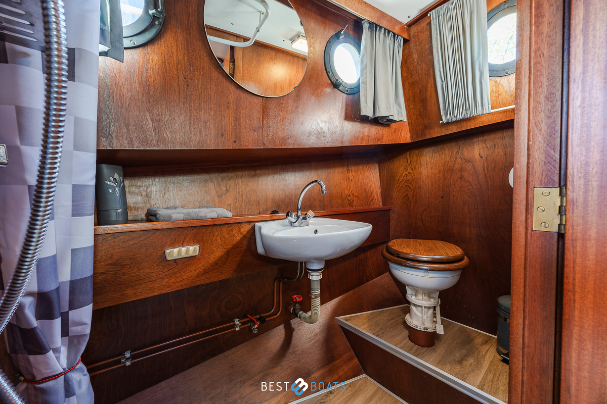 foto: 69 Exellent 1000 Hybride Patrol