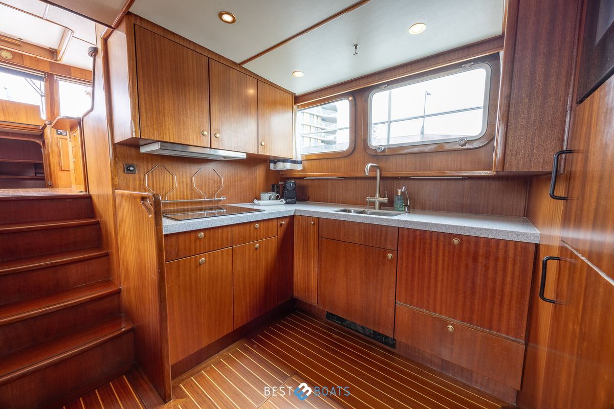 foto: 85 Tradewind 33