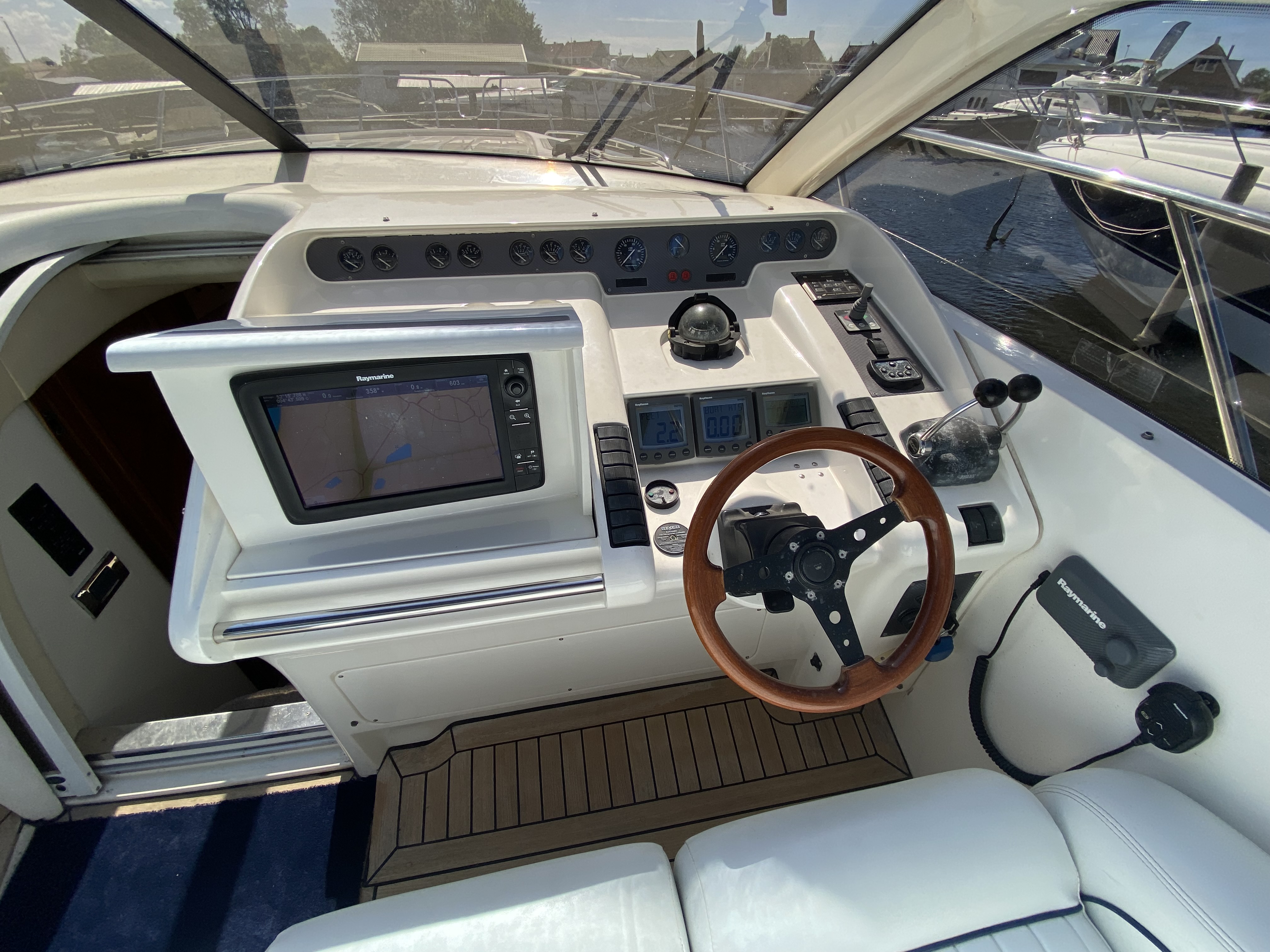 foto: 25 Princess V 55