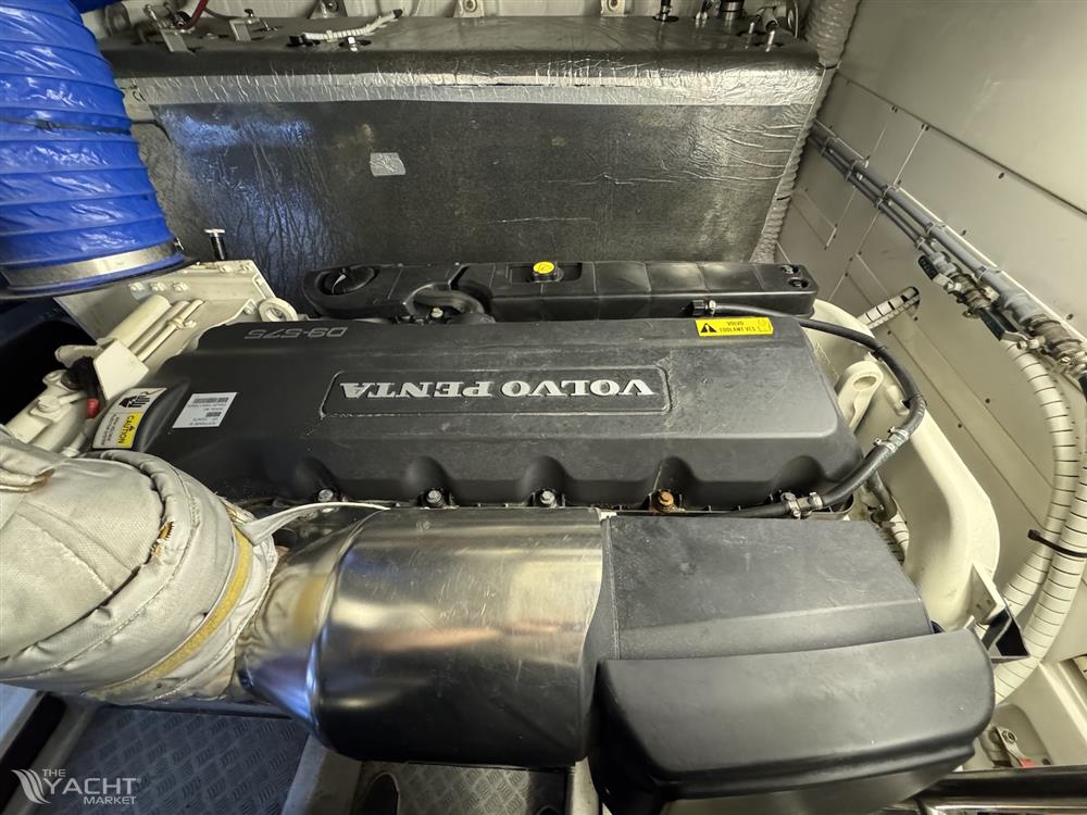 foto: 33 Fairline 47 targa