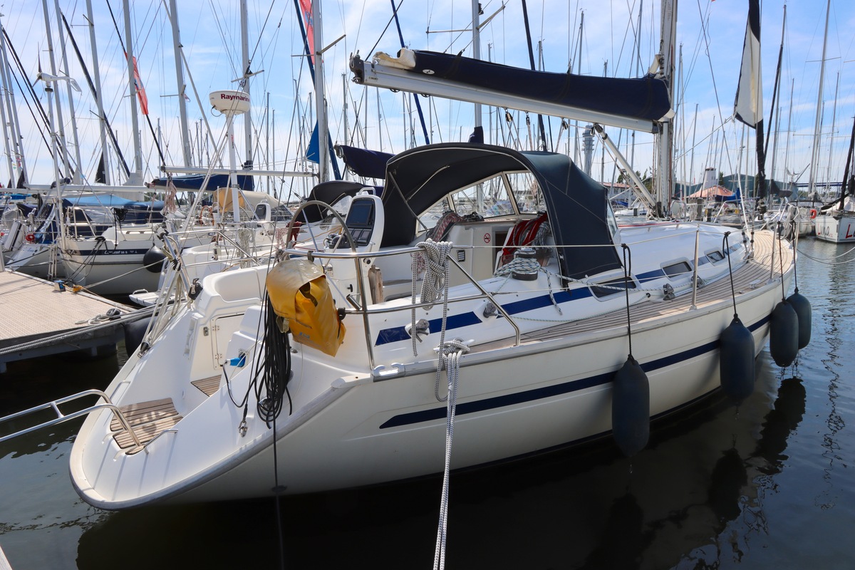 foto: 35 Bavaria  38-3 Cruiser