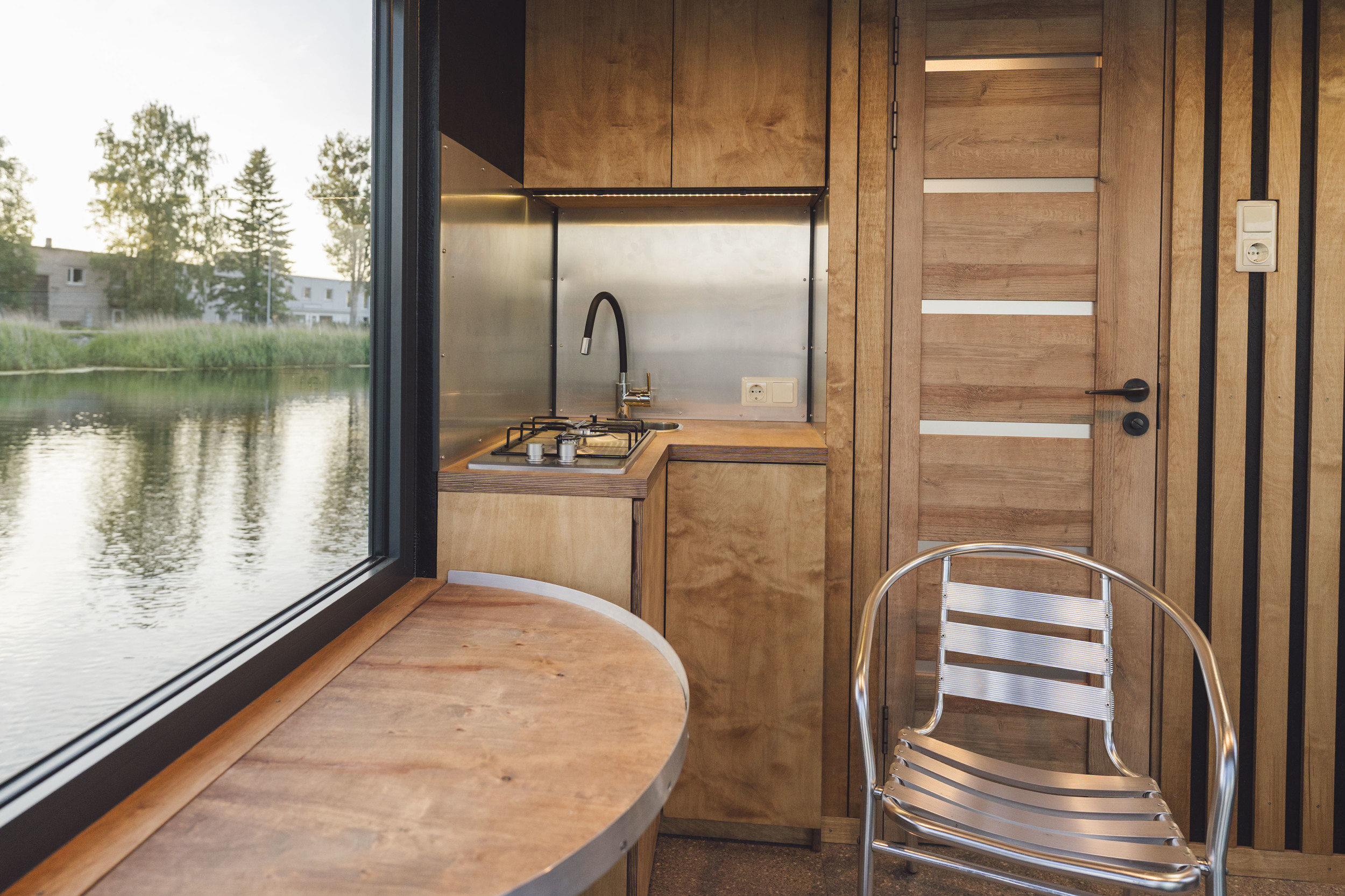 foto: 30 SHB Houseboat GTR 6.3