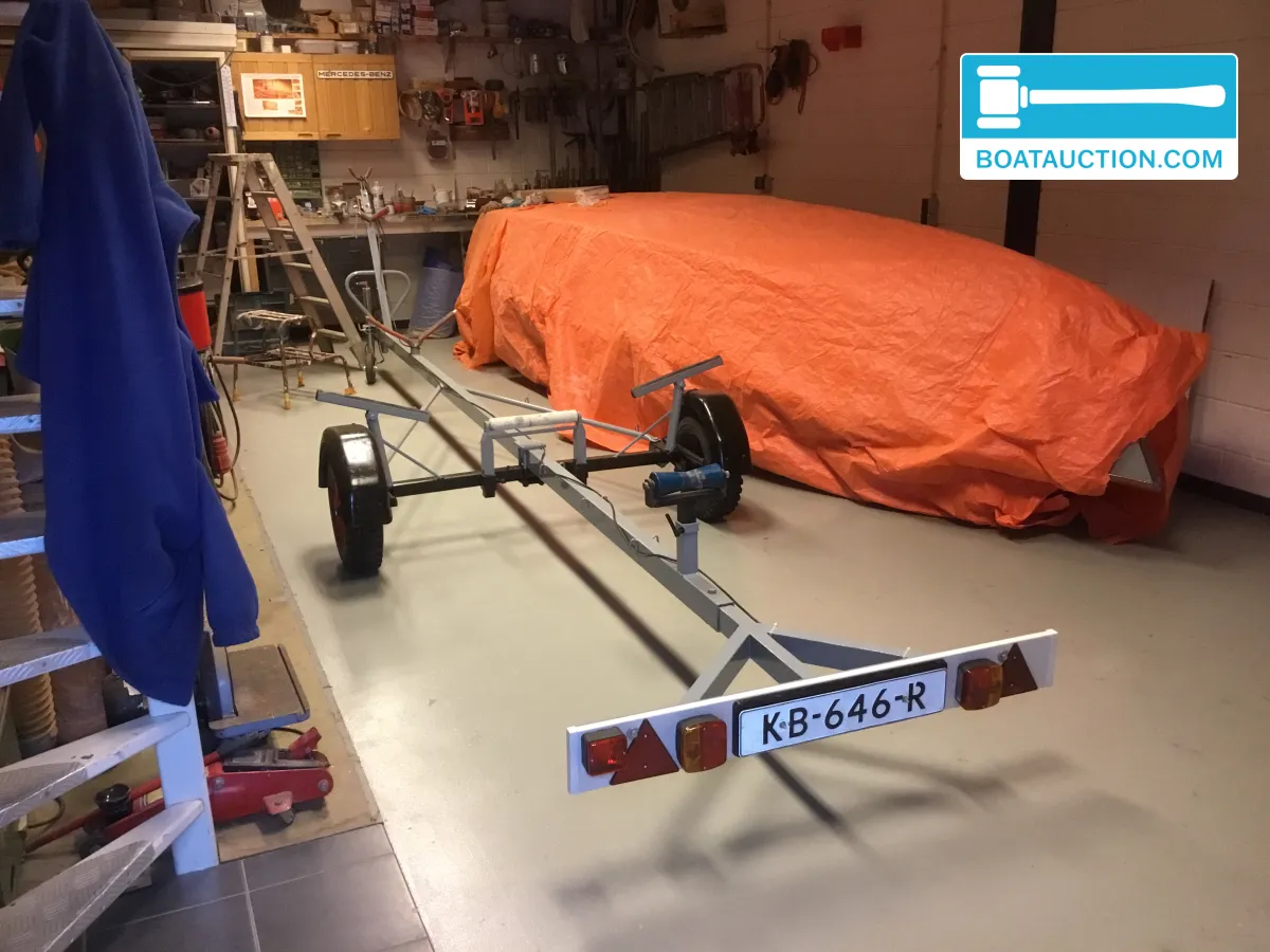 foto: 33 Spanker 712