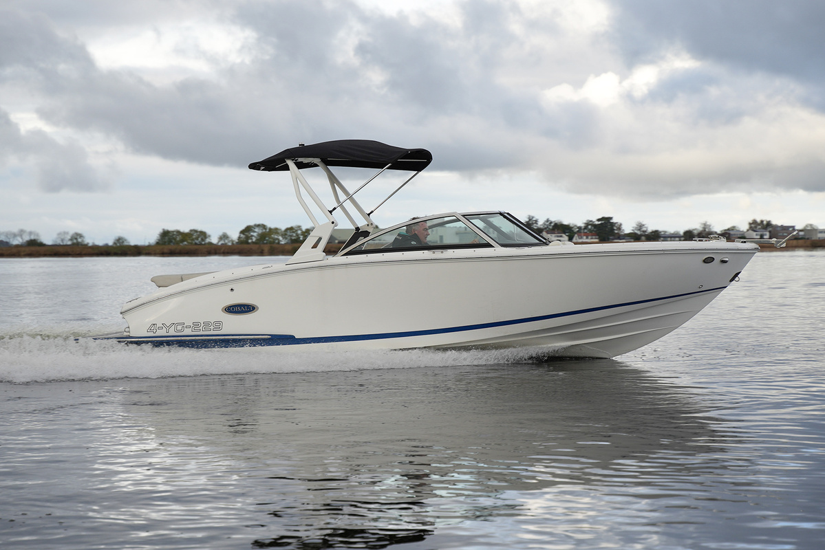 foto: 41 Cobalt CS23