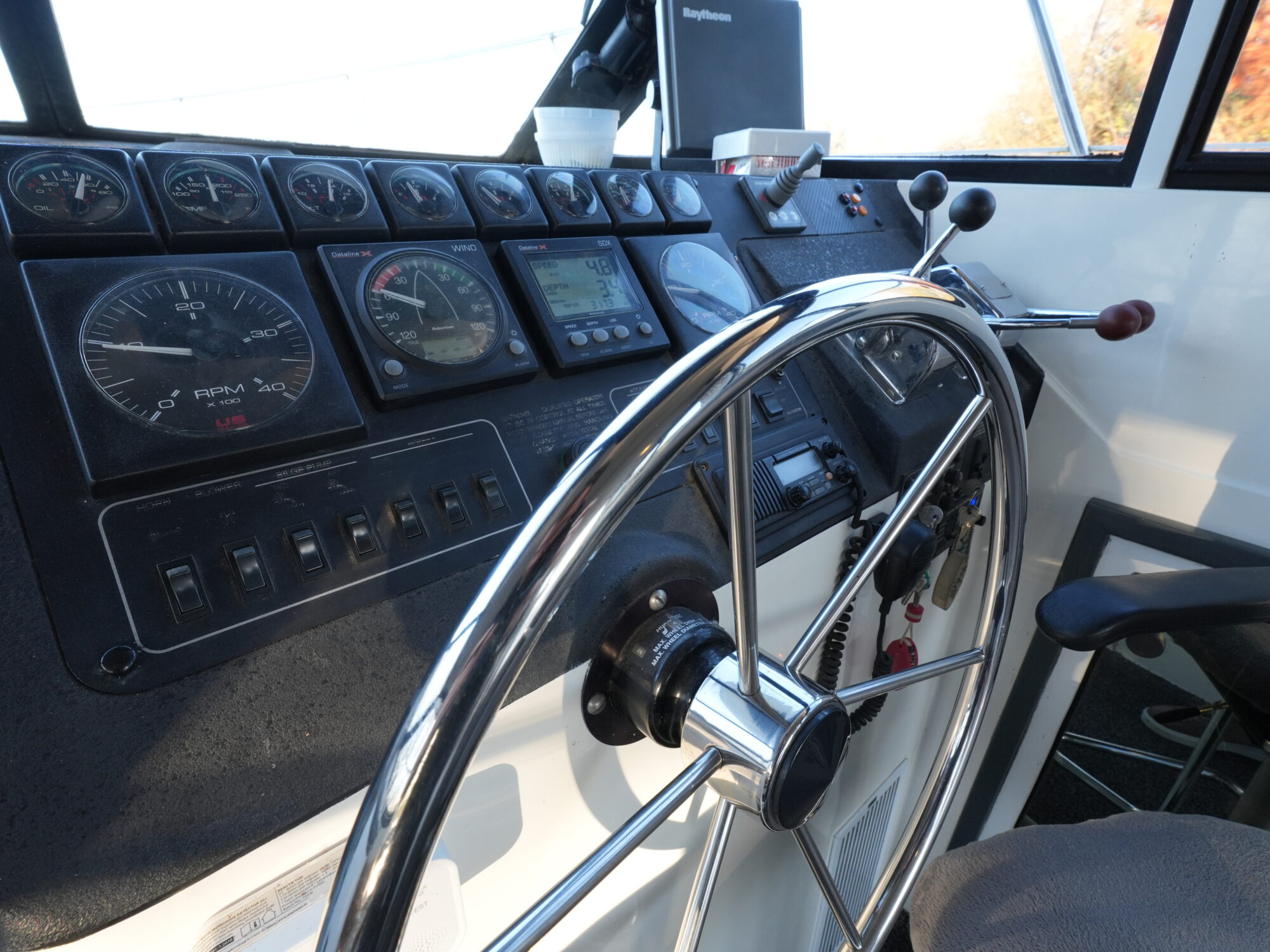 foto: 65 Bayliner Bayliner 3688 Flybridge