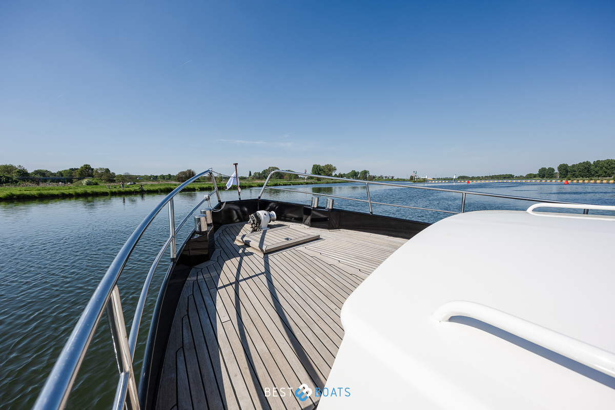 foto: 72 Exellent 1000 Hybride Patrol