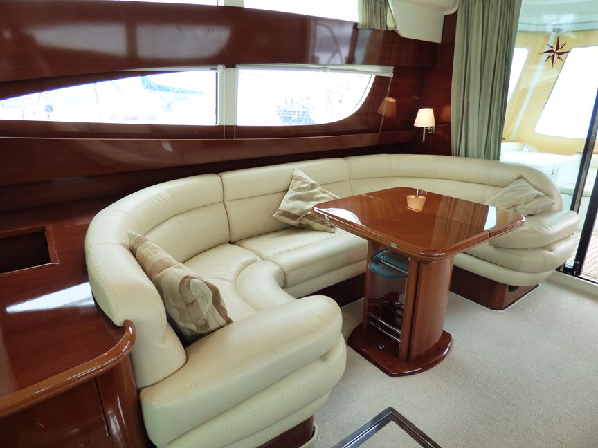 foto: 33 Prestige  46