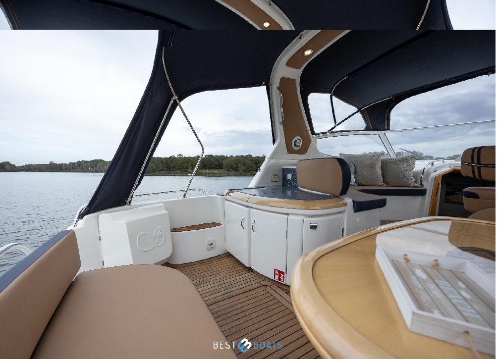 foto: 5 Sealine  380 Ambassador