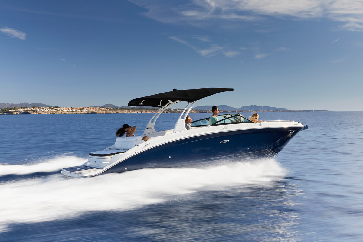 hoofdfoto: 1 Sea Ray SDX 270