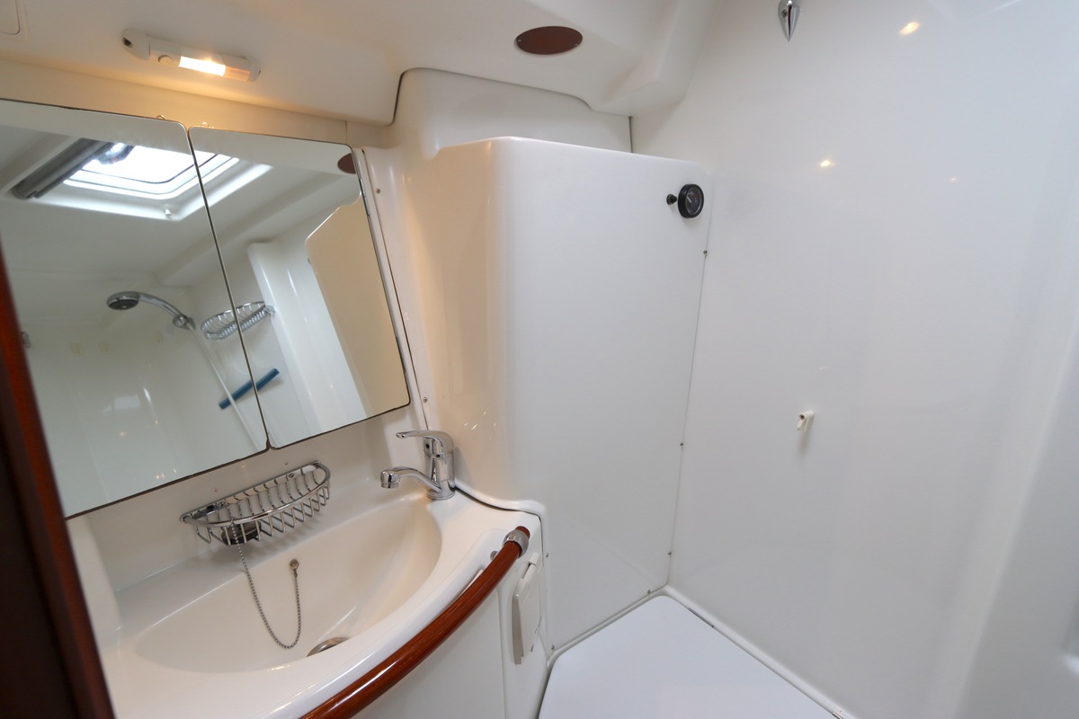 foto: 68 Beneteau Oceanis 423 Clipper 