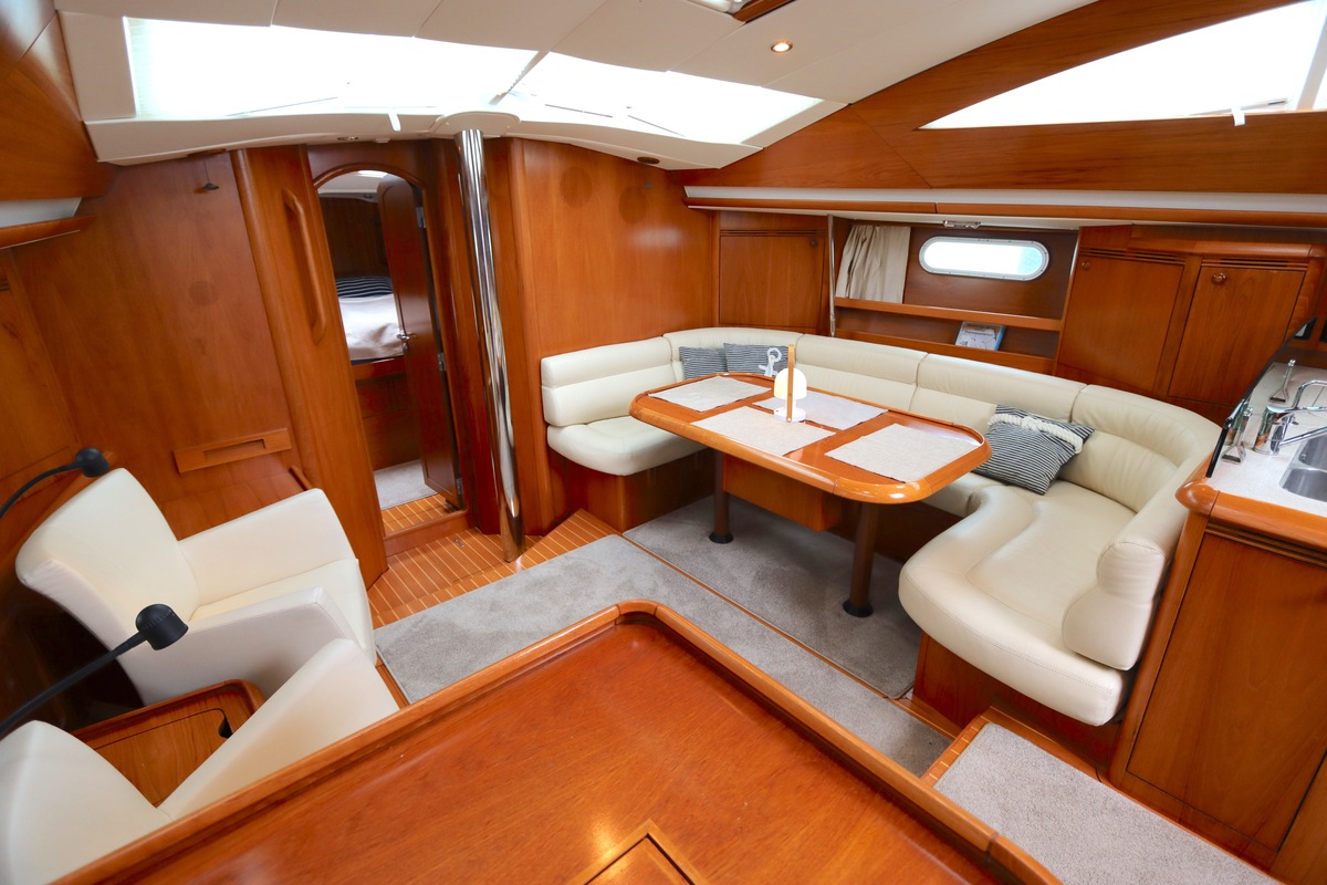 foto: 29 Jeanneau  Sun Odyssey 49 DS