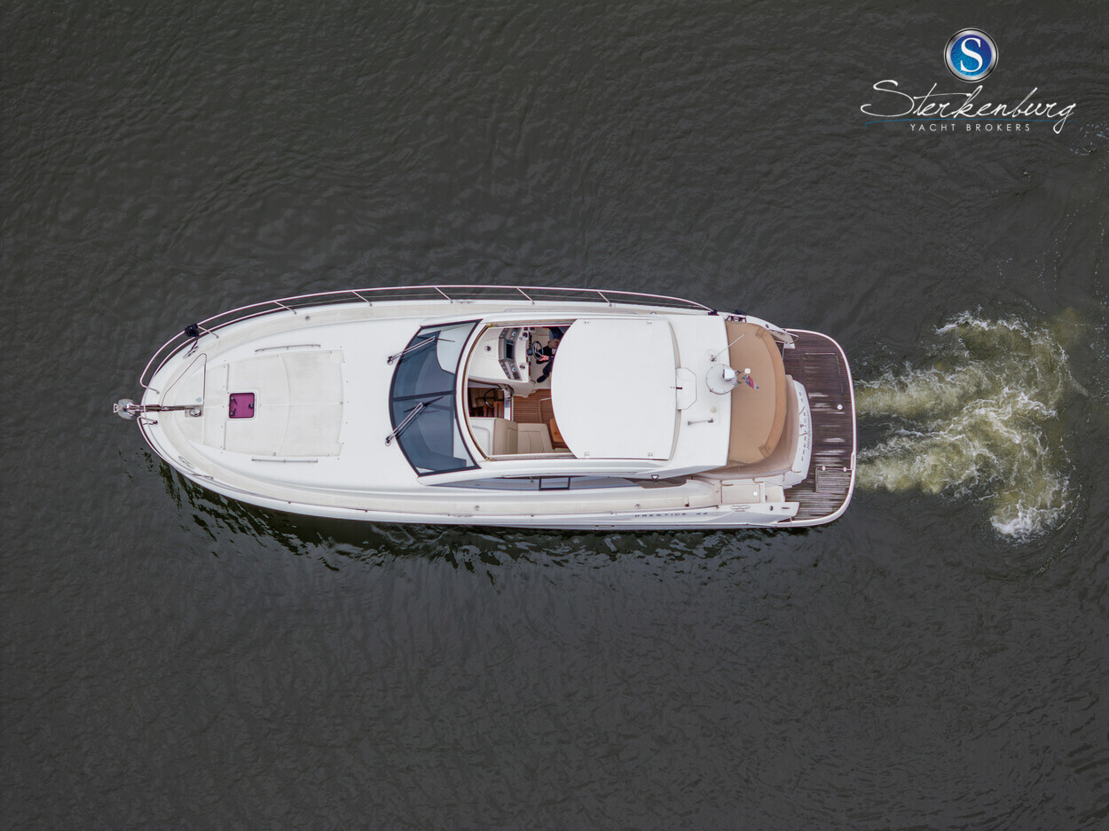 foto: 82 Jeanneau Prestige 42S