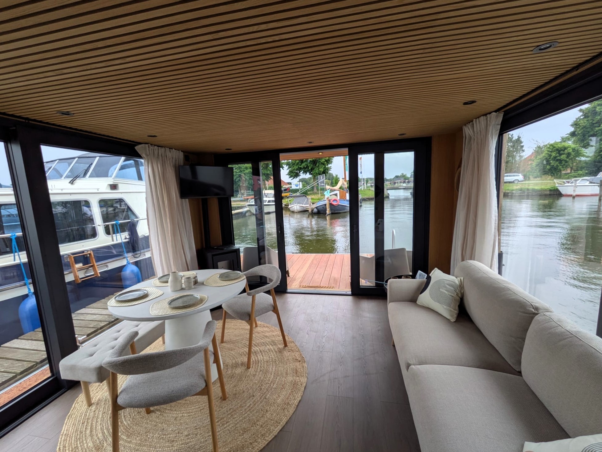 foto: 42 Surla 12 Houseboat Met (koop)ligplaats
