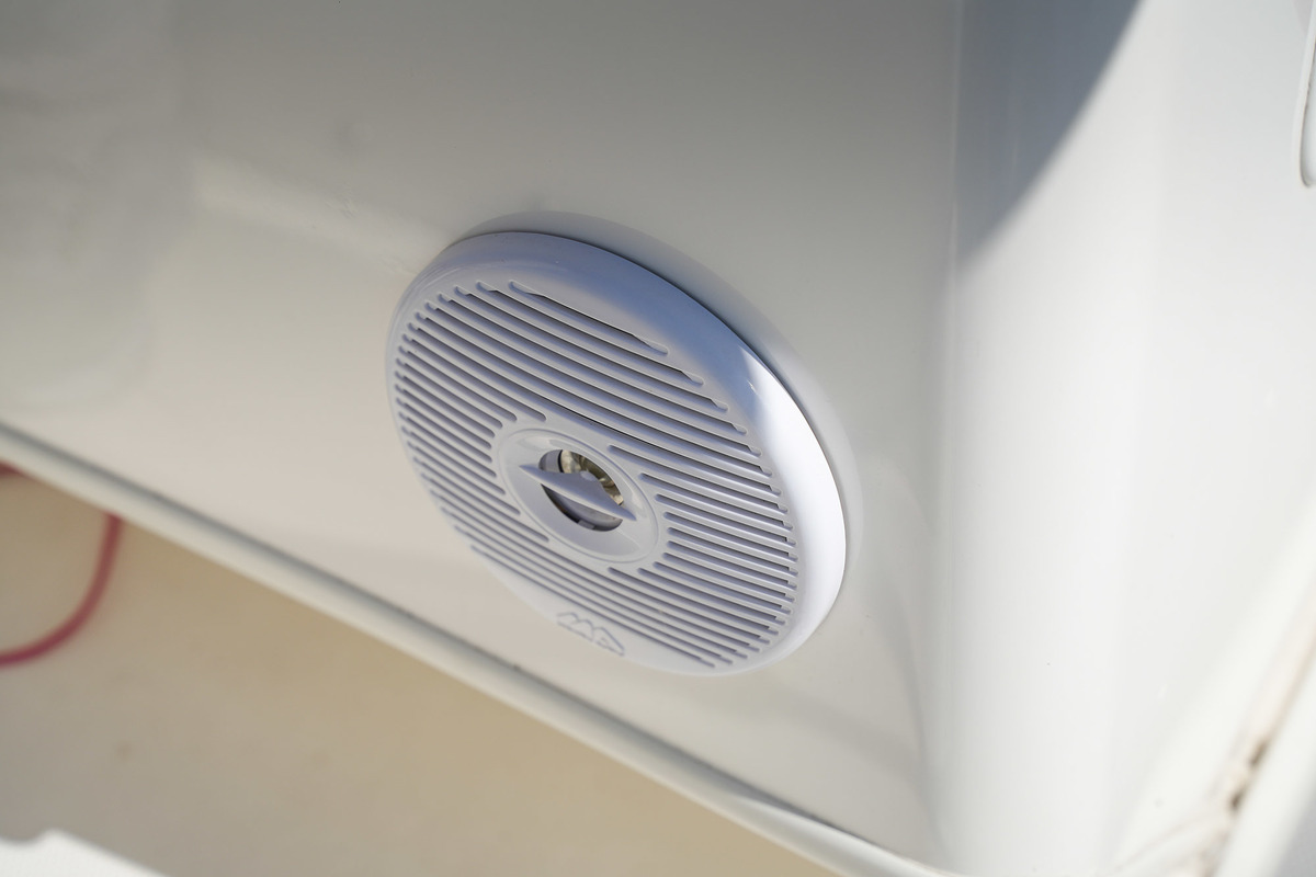 foto: 27 Boston Whaler 190 Montauk