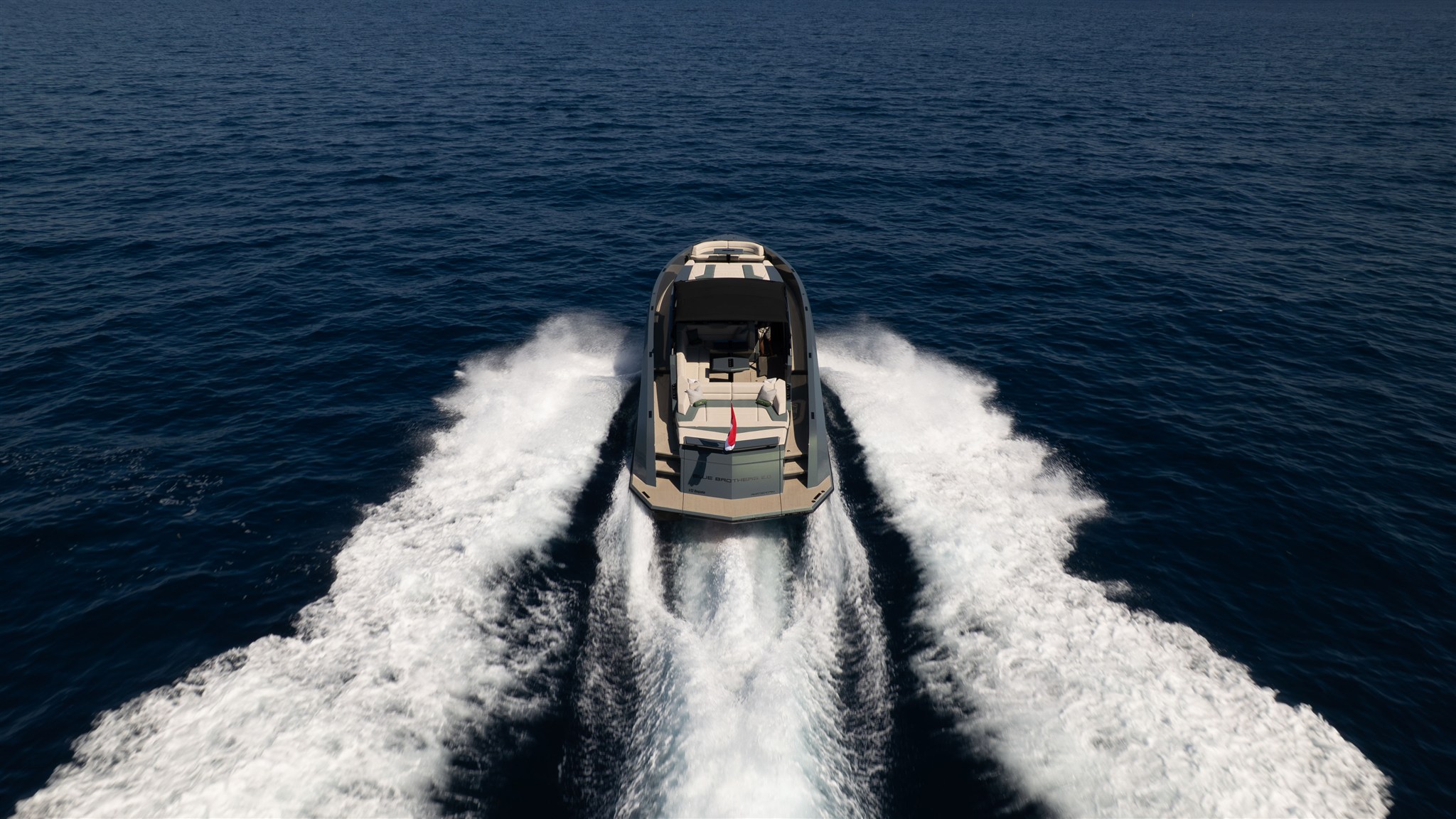 foto: 24 Vanquish Yachts VQ 54