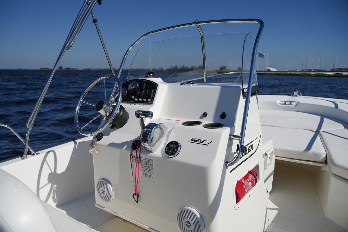 foto: 28 Boston Whaler 190 Montauk