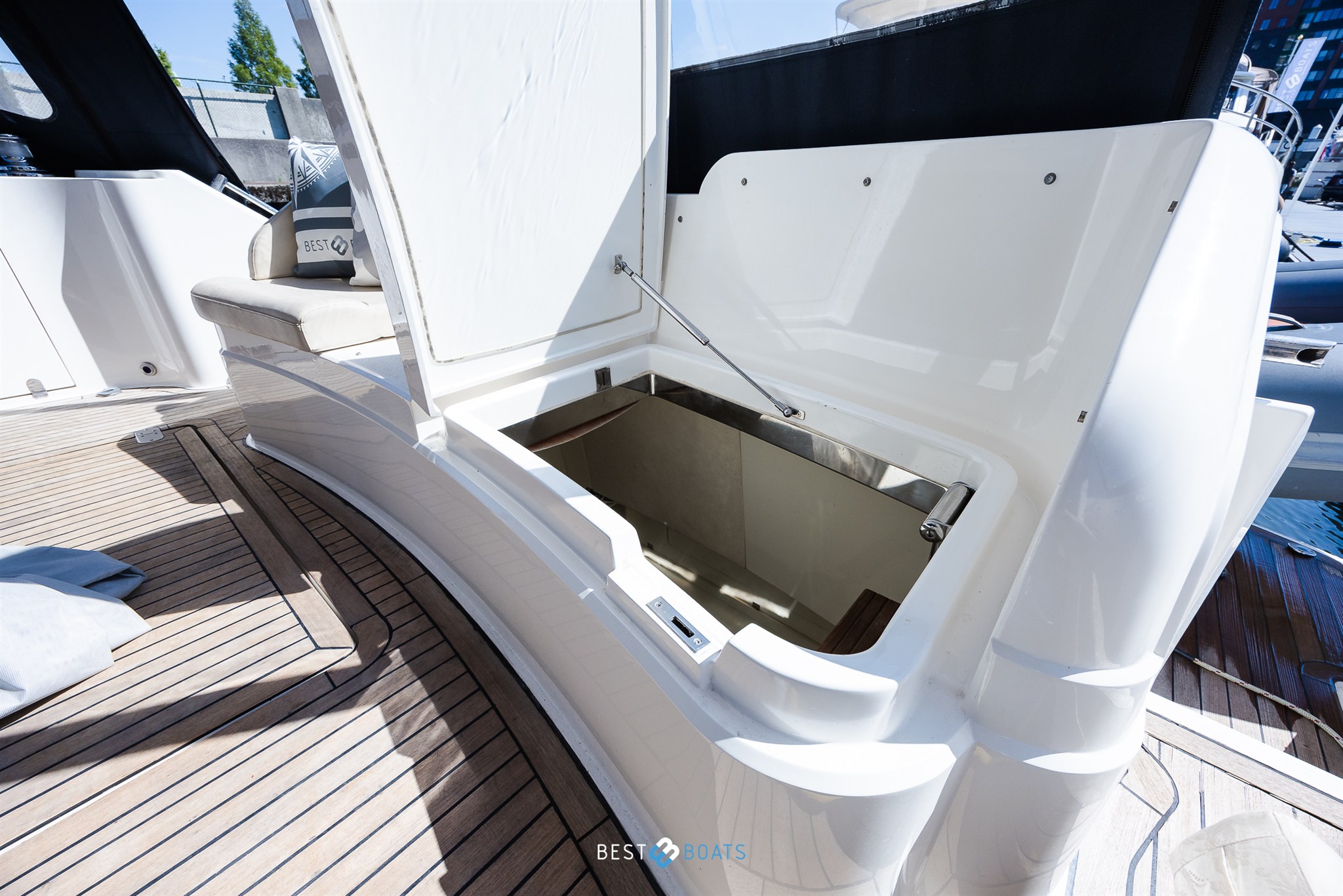 foto: 89 Fairline 58 Squadron