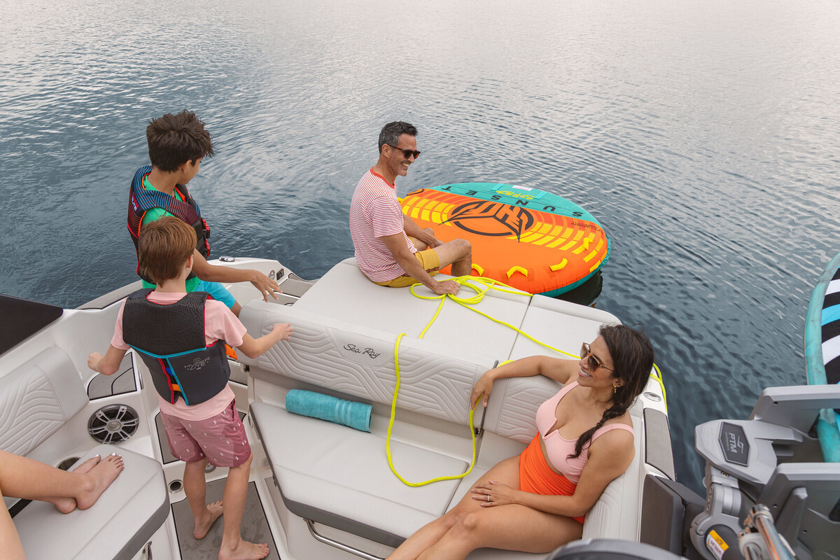 foto: 37 Sea Ray SDX 270 Surf