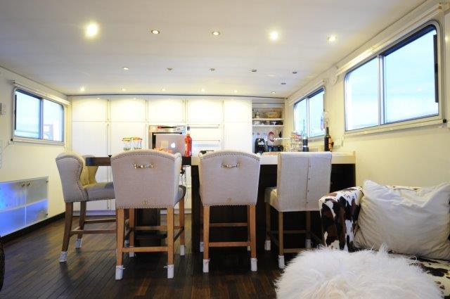 foto: 83 Motorschip 25.00