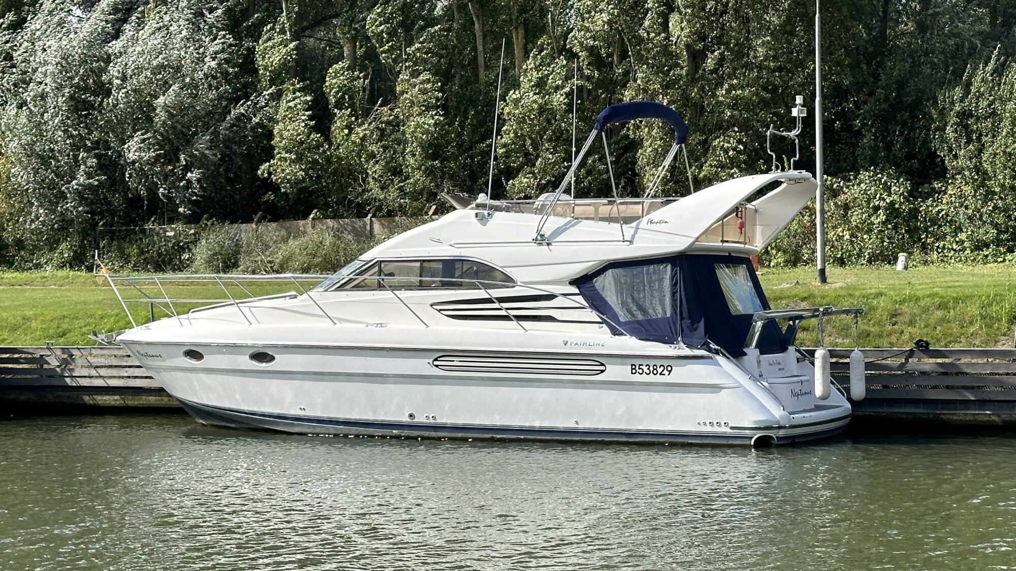 foto: 46 Fairline Fairline Phantom 40 Flybridge