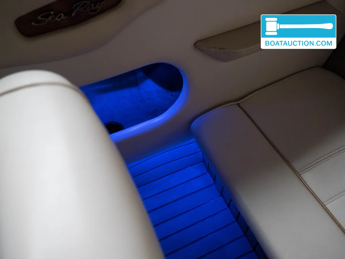 foto: 38 Sea Ray 200 Signature