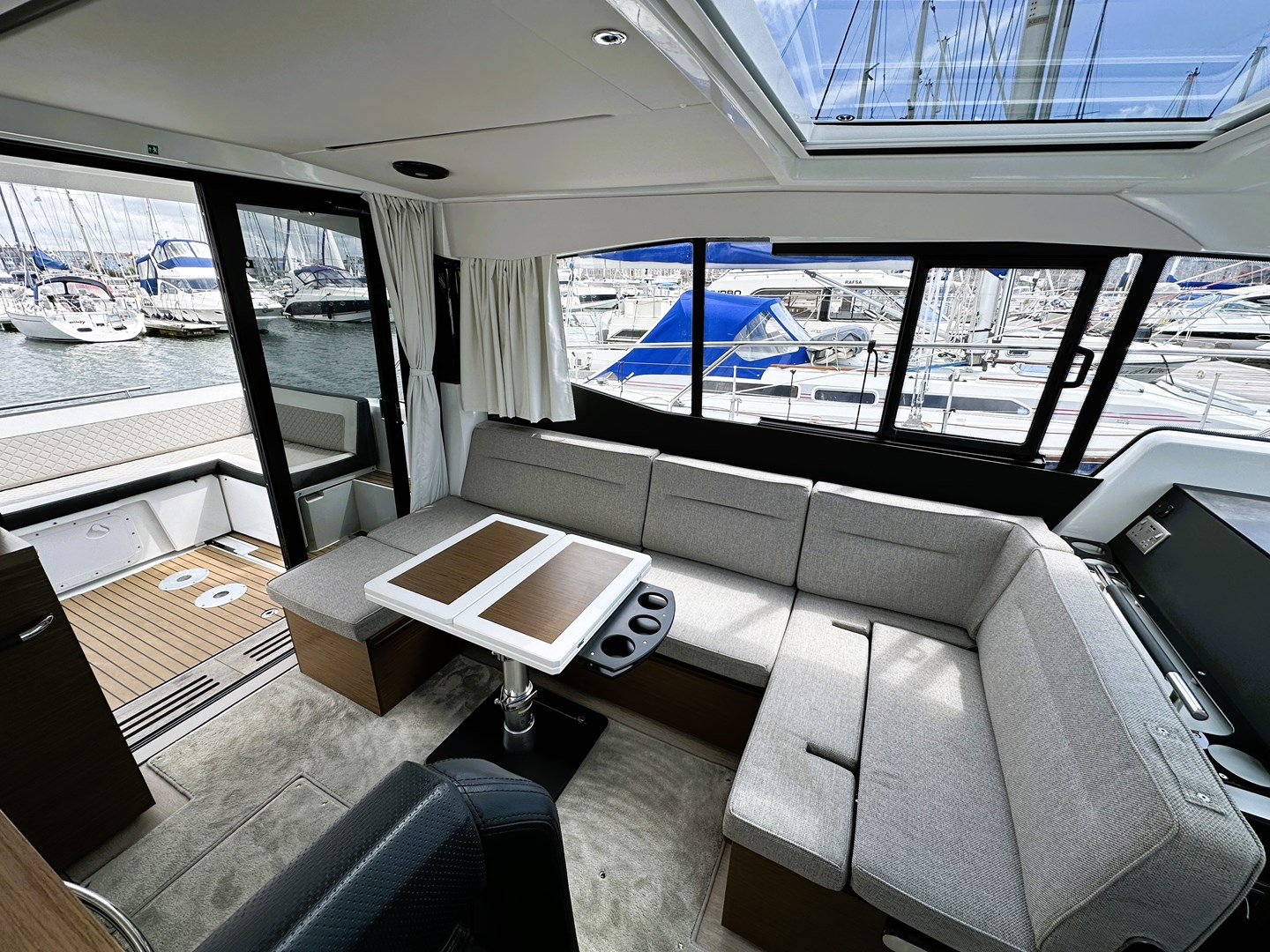 foto: 58 Jeanneau  NC37