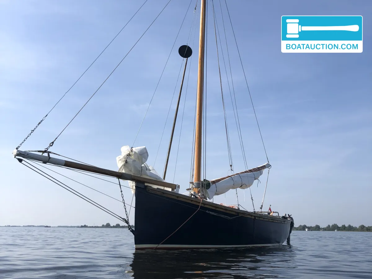 foto: 9 Falmouth Working Boat 690