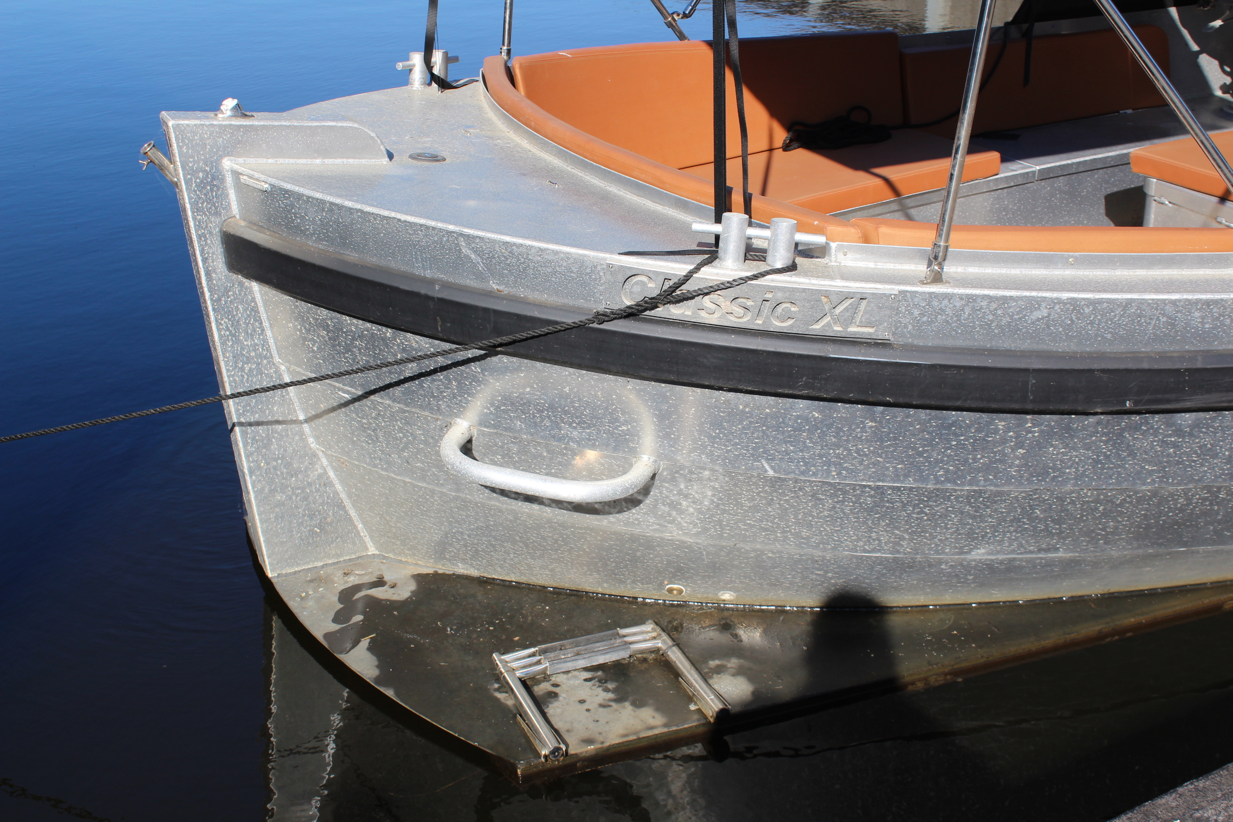 foto: 34 Black Fish Cabin 850 XL