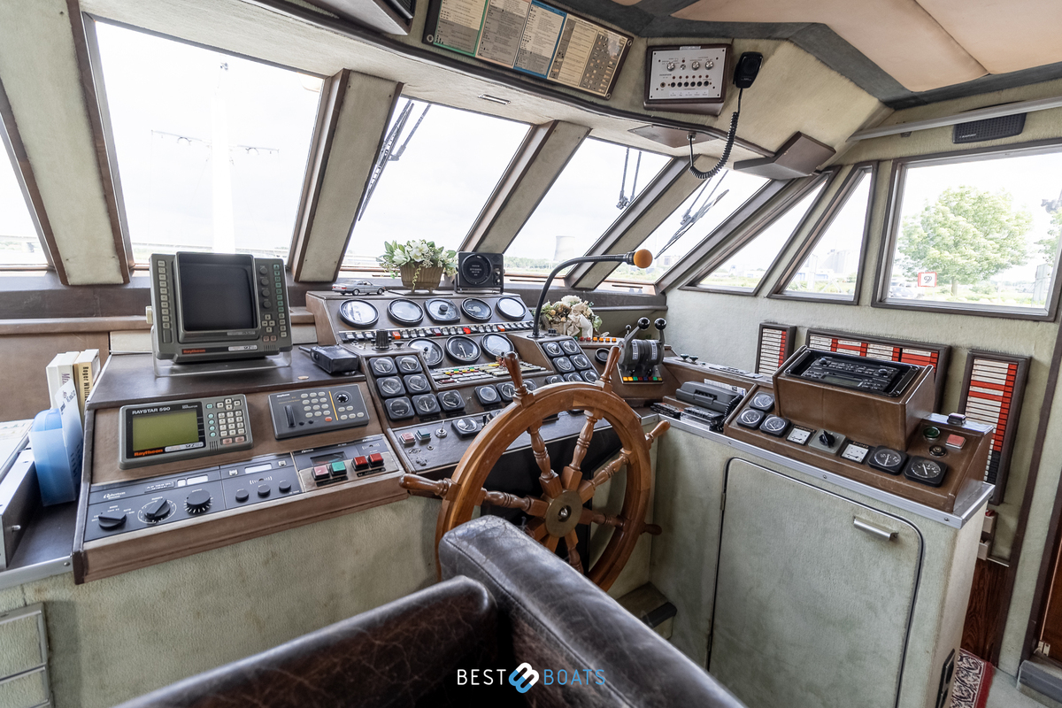 foto: 51 Mystere 19 meter