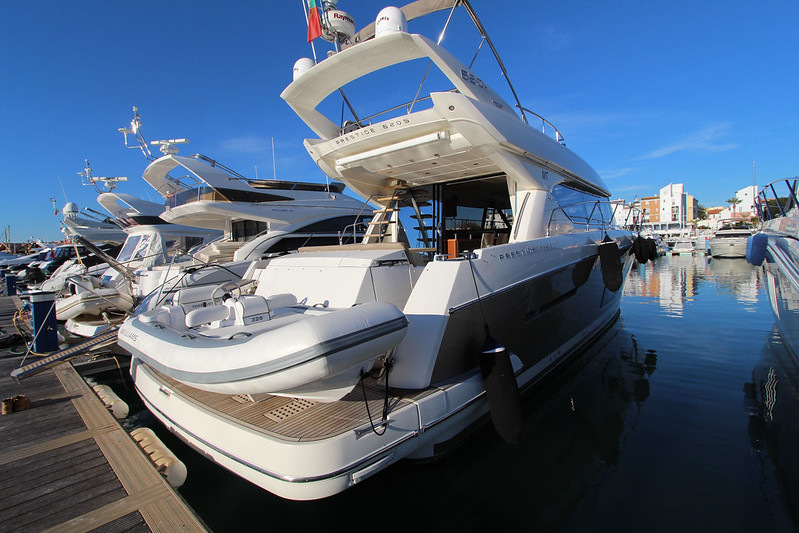 foto: 31 Prestige 620 S