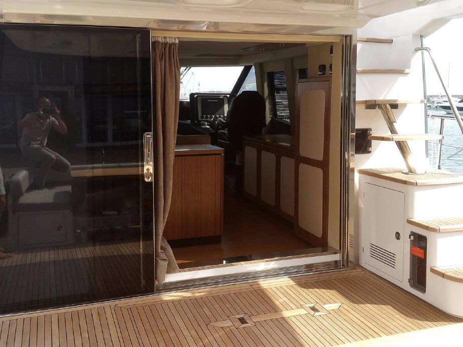 foto: 33 Azimut Magellano 53