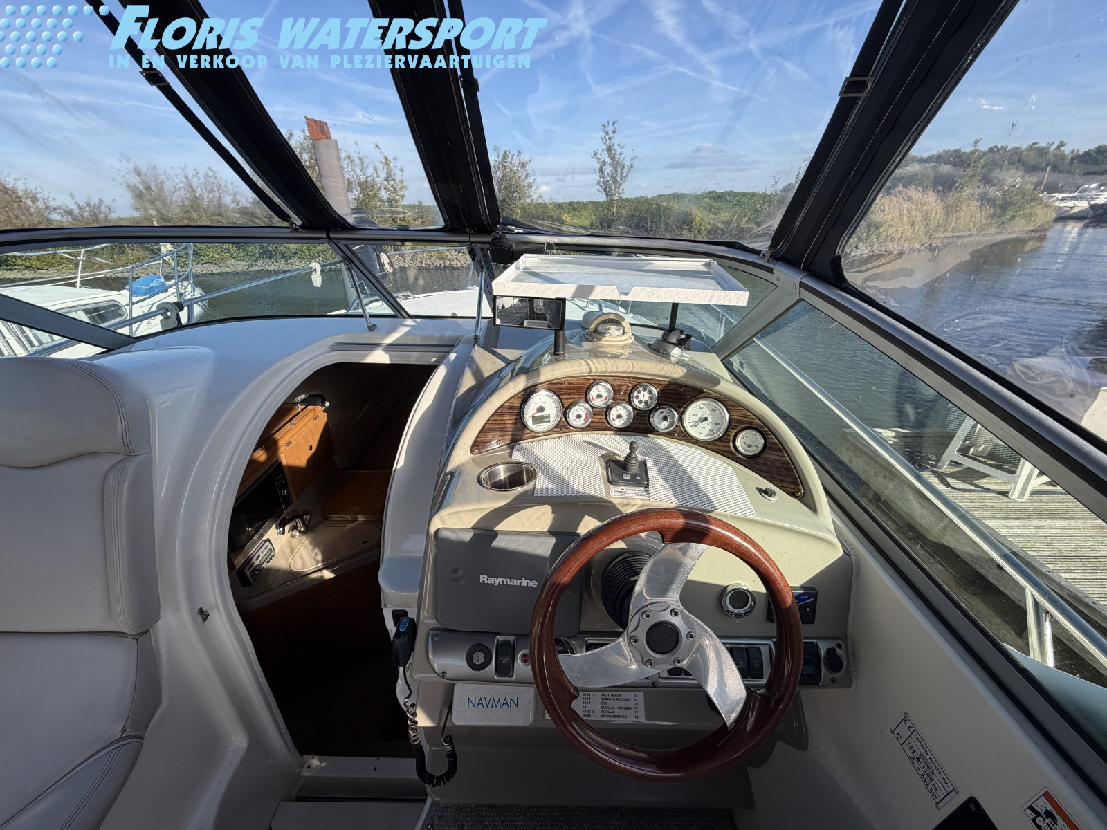 foto: 18 Larson Cabrio 274