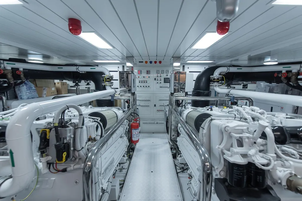 foto: 33 Sanlorenzo SD96