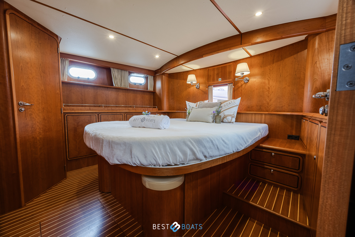 foto: 52 Linssen Grand Sturdy 470 AC Mark II Twin