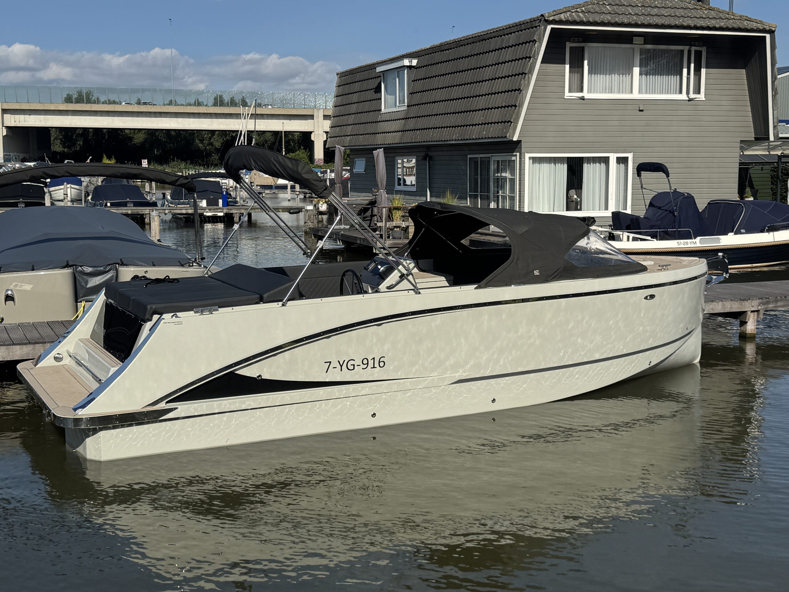 foto: 11 Maxima 740 (jong gebruikt)
