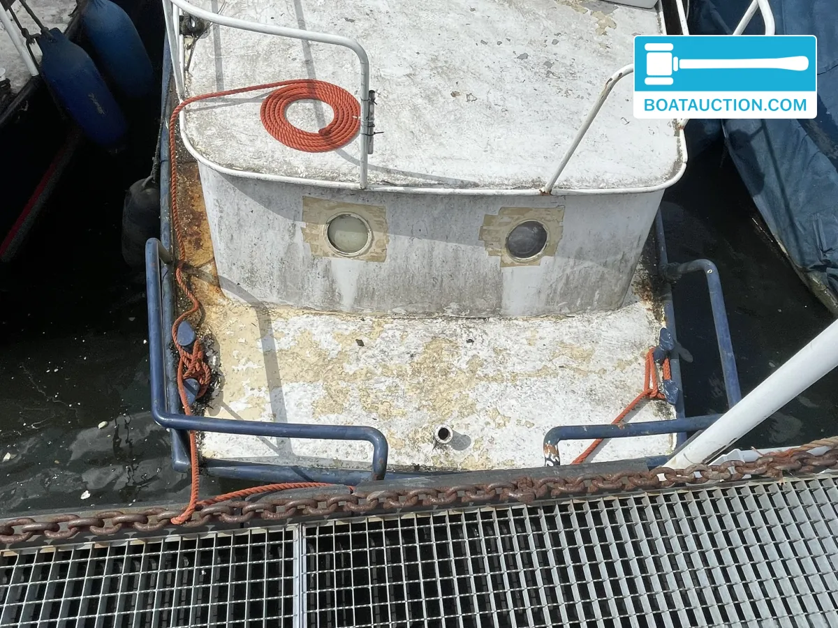 foto: 10 Motorboot 850