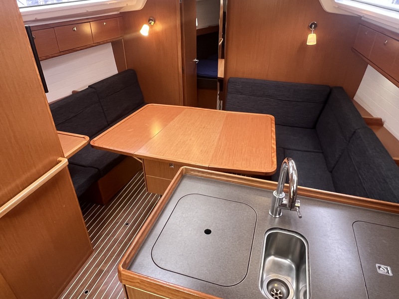 foto: 33 Bavaria Cruiser 37-3