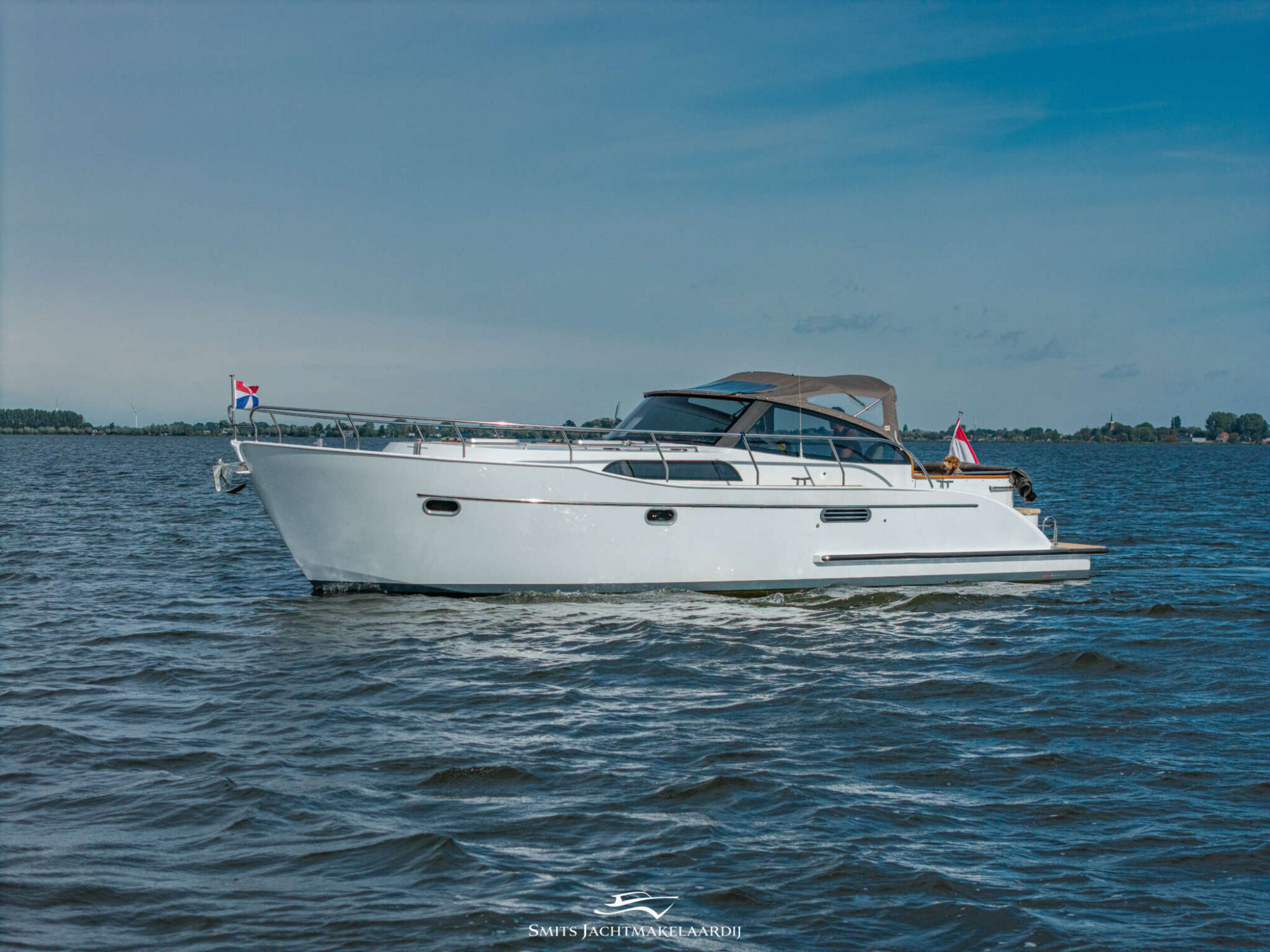 foto: 60 Crown yachts Crown Keyzer C107 Cabrio