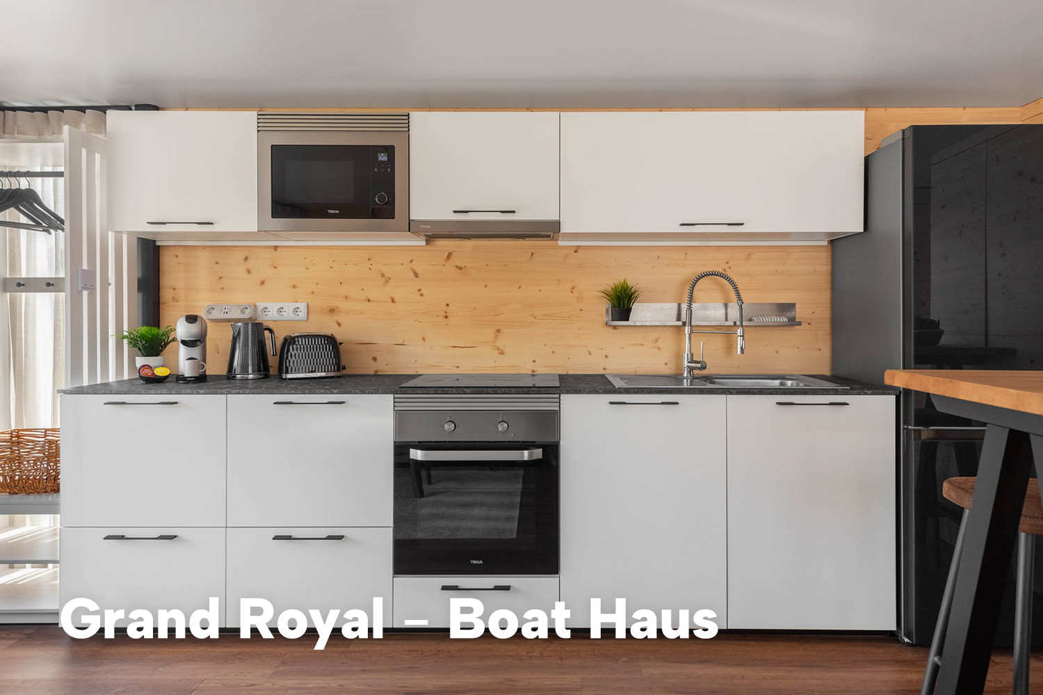 foto: 11 Boat Haus Mediterranean 12X4,5 ROYAL Houseboat