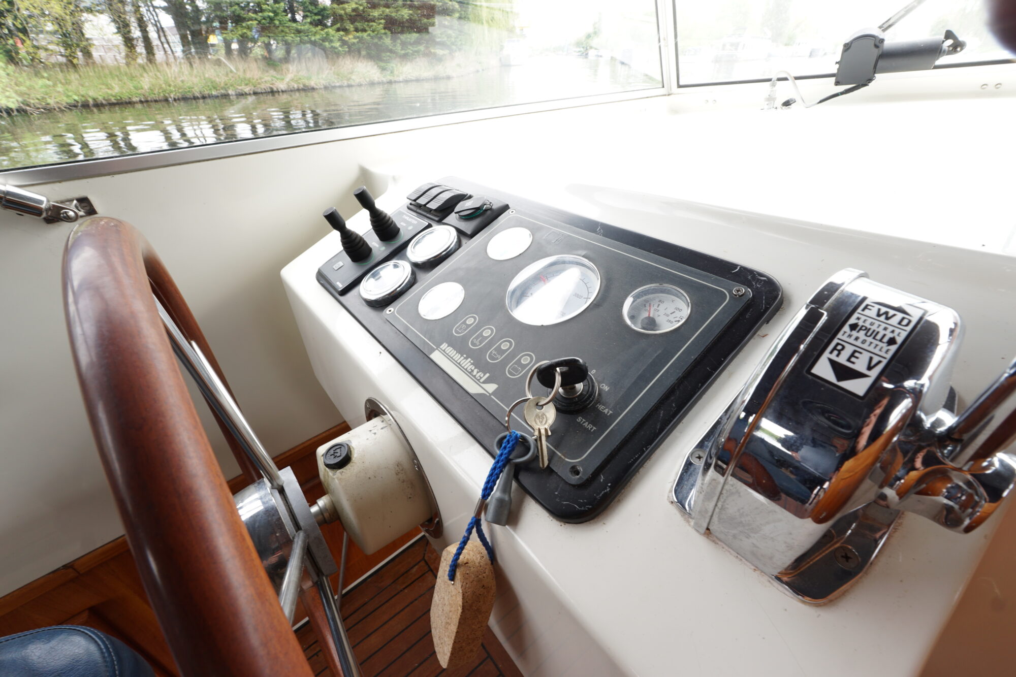 foto: 39 Vedette Vedette 8.80 OK Spiegeldeur