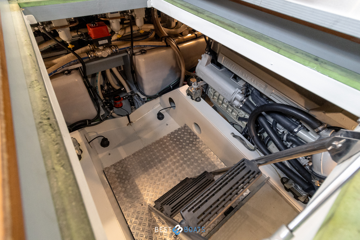 foto: 107 Linssen Grand Sturdy 500 AC Wheelhouse Long Top