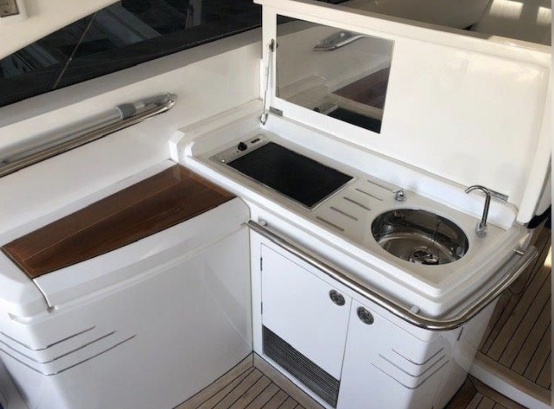 foto: 15 Princess V 58 HT