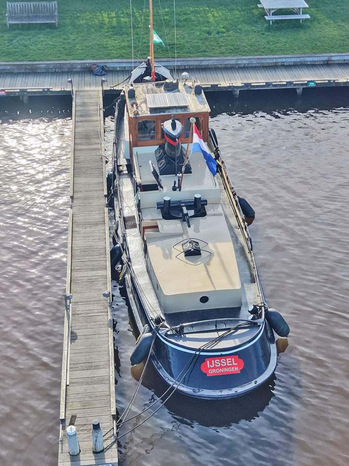 foto: 40 Motorsleepboot 13.90, IJssel