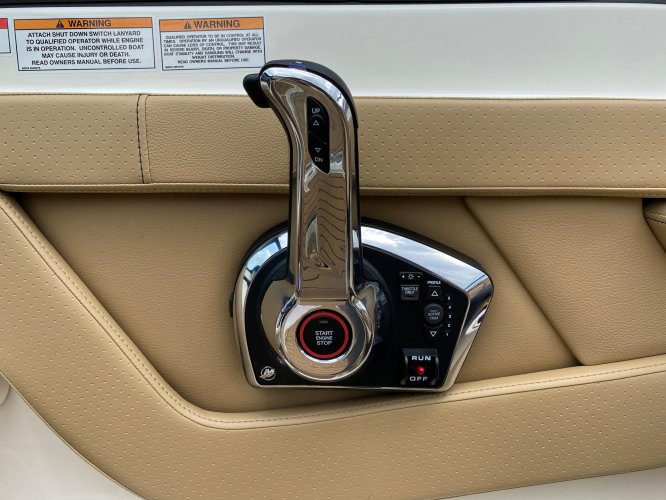 foto: 25 Sea Ray SPX 210 Outboard