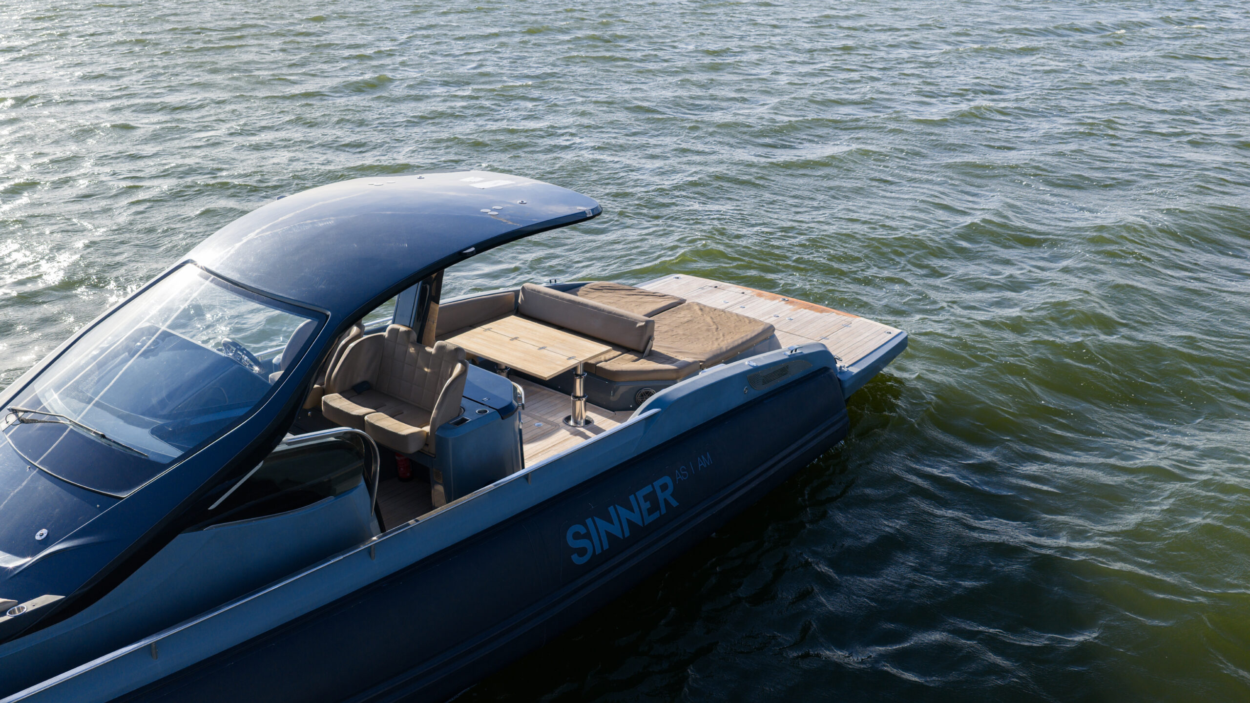 foto: 46 Sacs Rebel 40