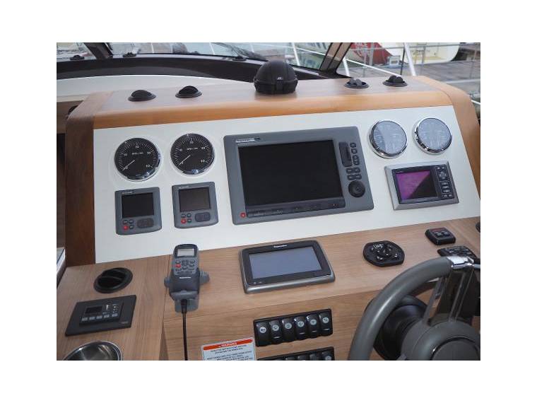 foto: 44 Sealine F 46