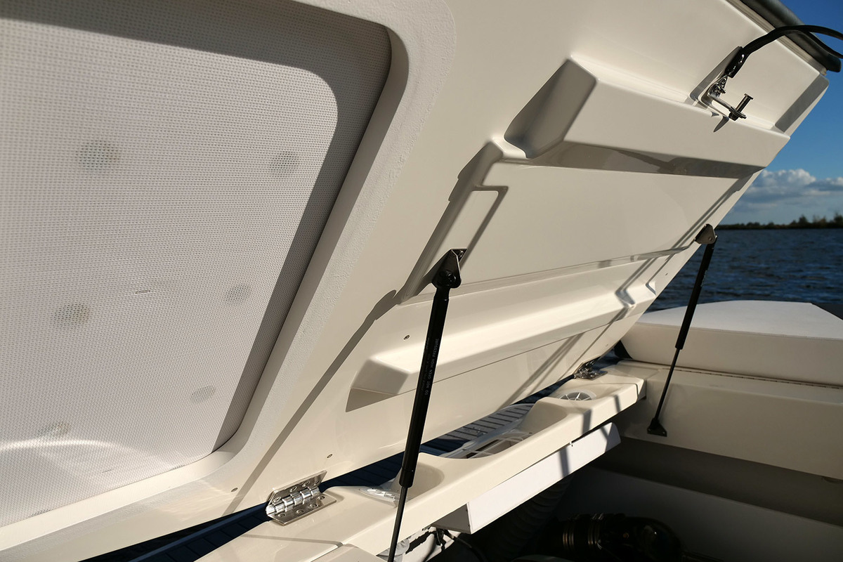 foto: 38 Sea Ray SPX 230