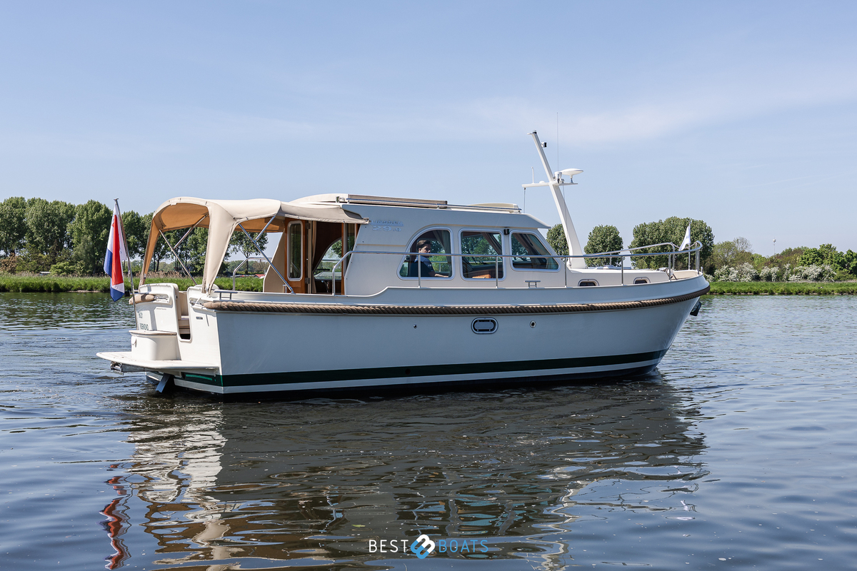 foto: 26 Linssen Grand Sturdy 29.9 Sedan 
