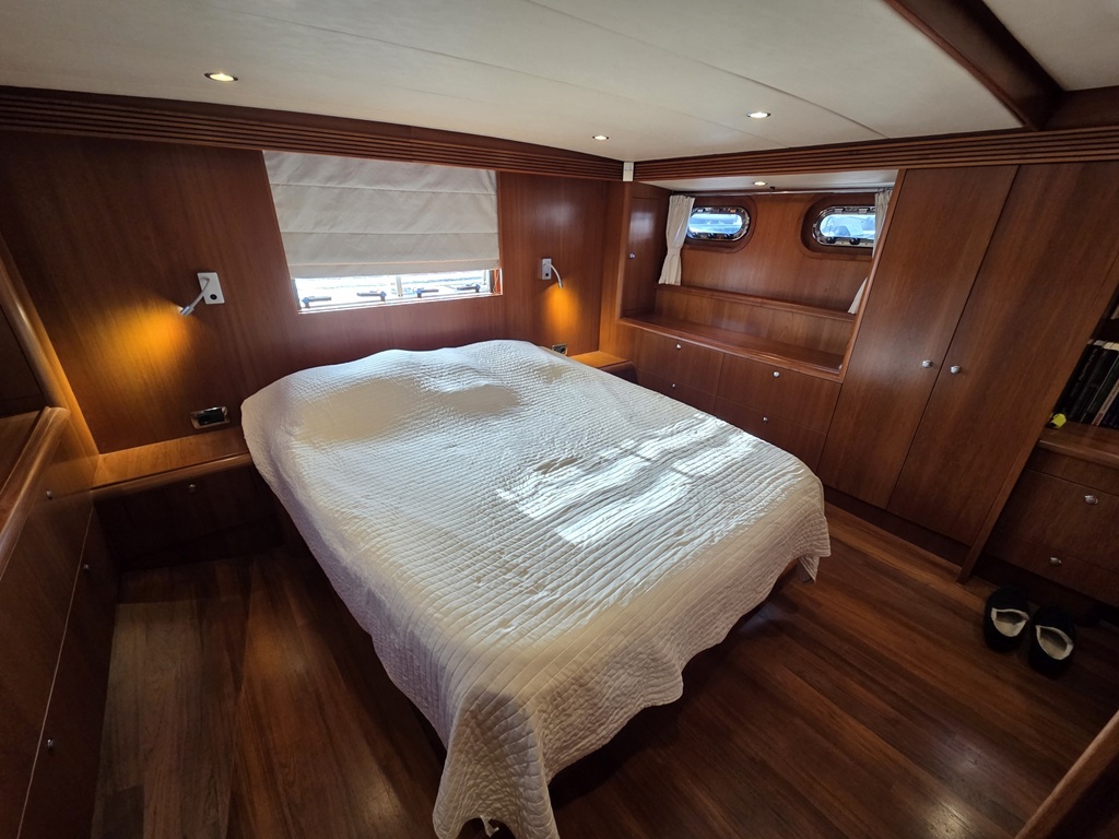 foto: 37 Valk Valk Continental 15.50 FR