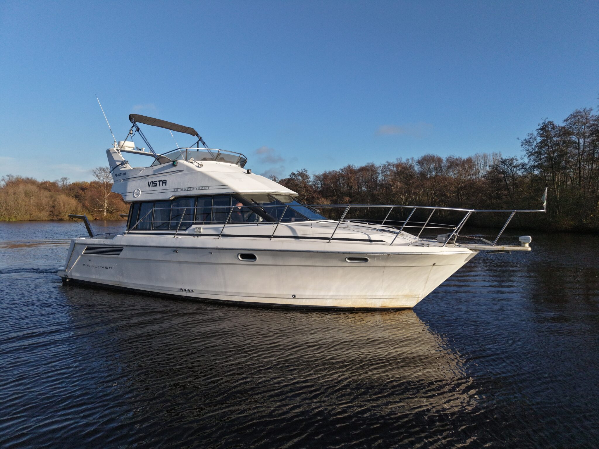 foto: 67 Bayliner Bayliner 3688 Flybridge